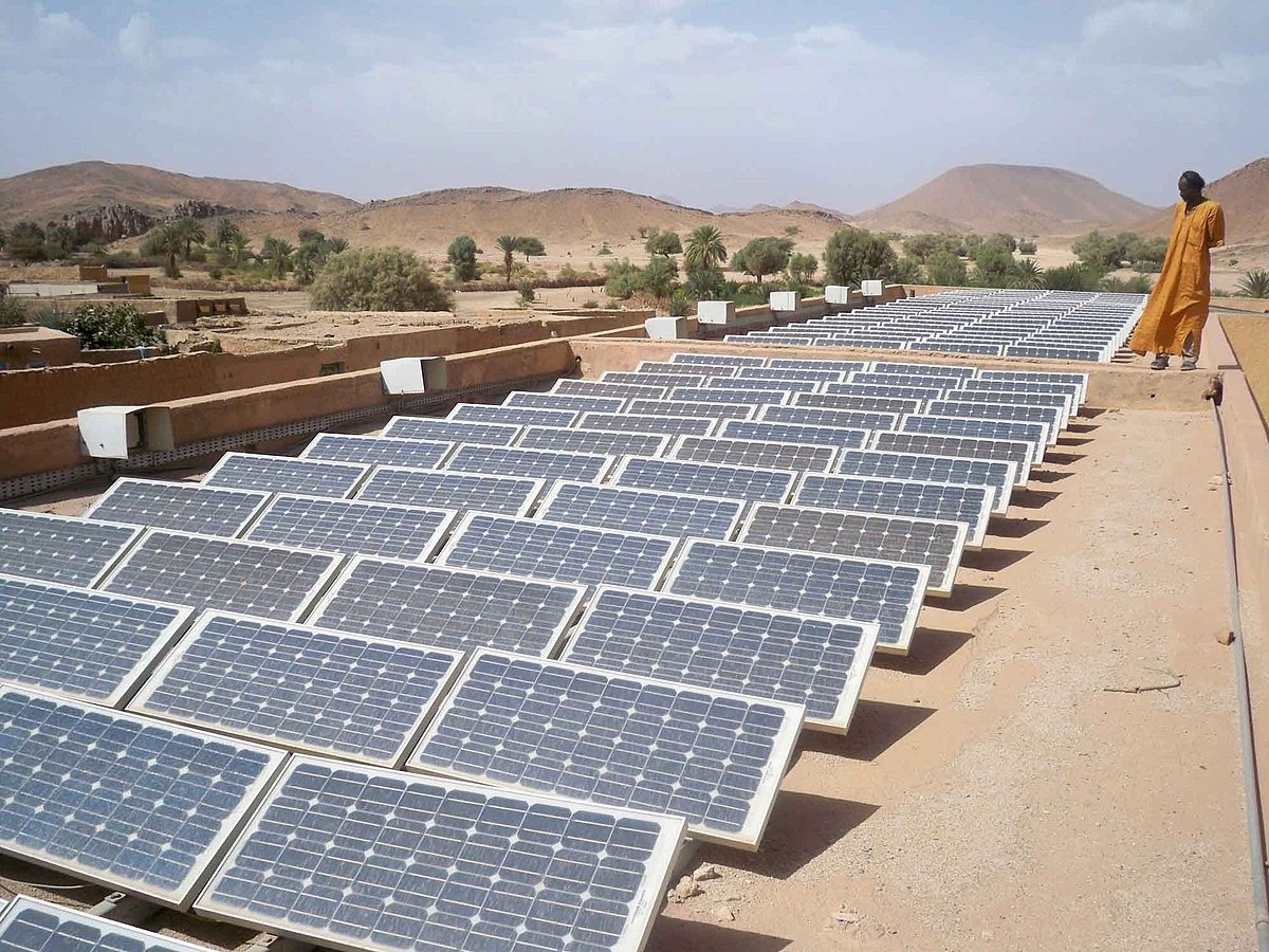 تفاصيل مشروع الطاقة الشمسية في الجزائر