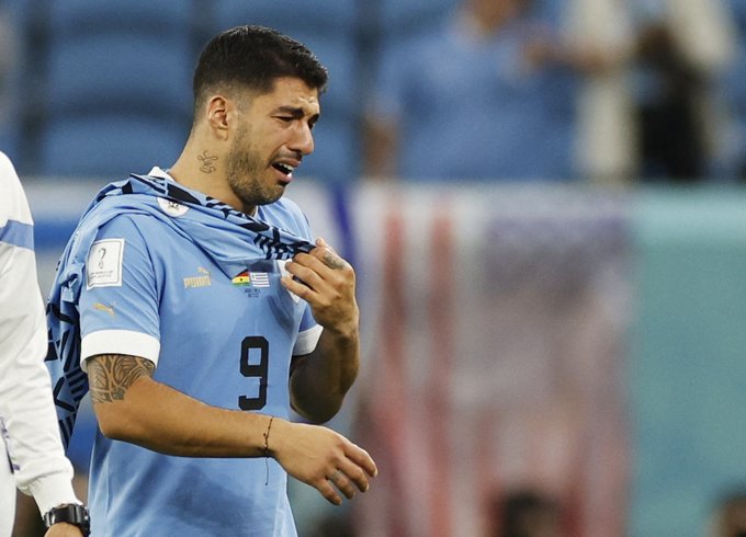 فيديو بكاء لويس سواريز بعد خروج أوروغواي بكأس العالم 2022