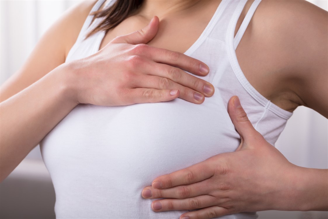 كيف يكون الم الثدي في بداية الحمل عالم حواء