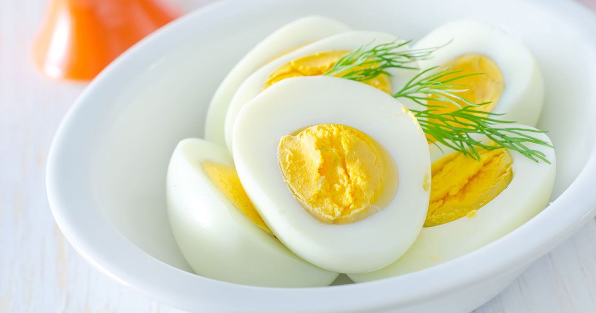 هل البيض المسلوق يسبب زيادة الوزن