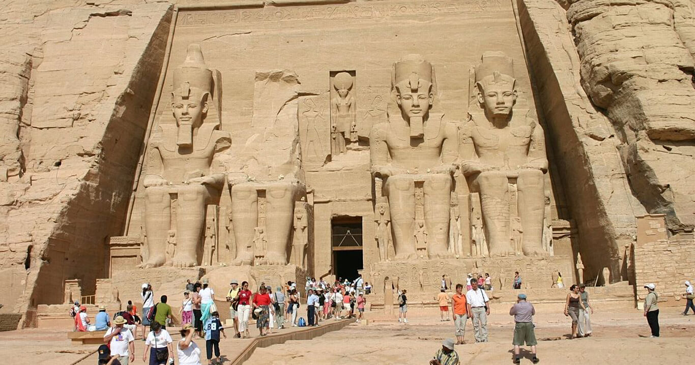 متحف الاسكندرية يعتبر من اقدم المتاحف في العالم فمن انشأه